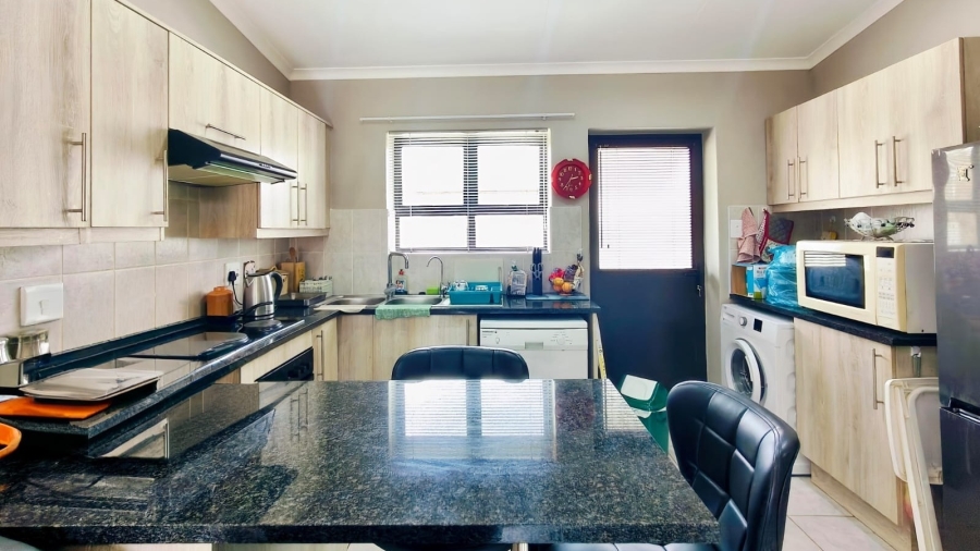 2 Bedroom Property for Sale in Vyfhoek A H North West